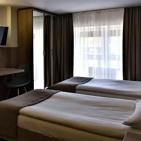 Expo Hotel Comfort Kyiv Exterior photo