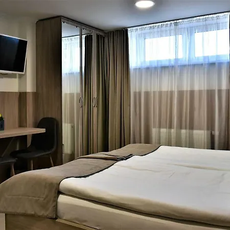 Expo Hotel Comfort Kyiv Exterior photo