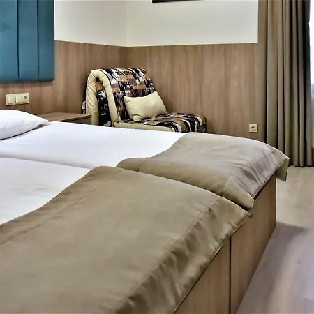 Expo Hotel Comfort Kyiv Exterior photo