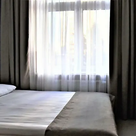 Expo Hotel Comfort Kyiv Exterior photo